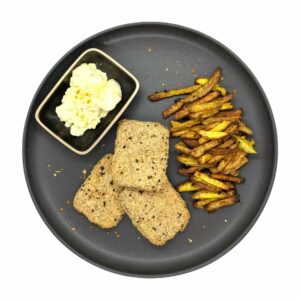 Rebellicious - Schnitzel vegano con patatine fritte e maionese vegana